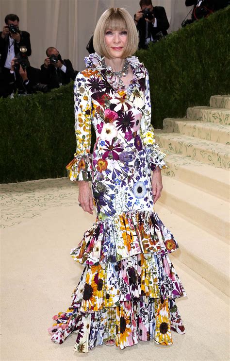 met gala anna wintour history.